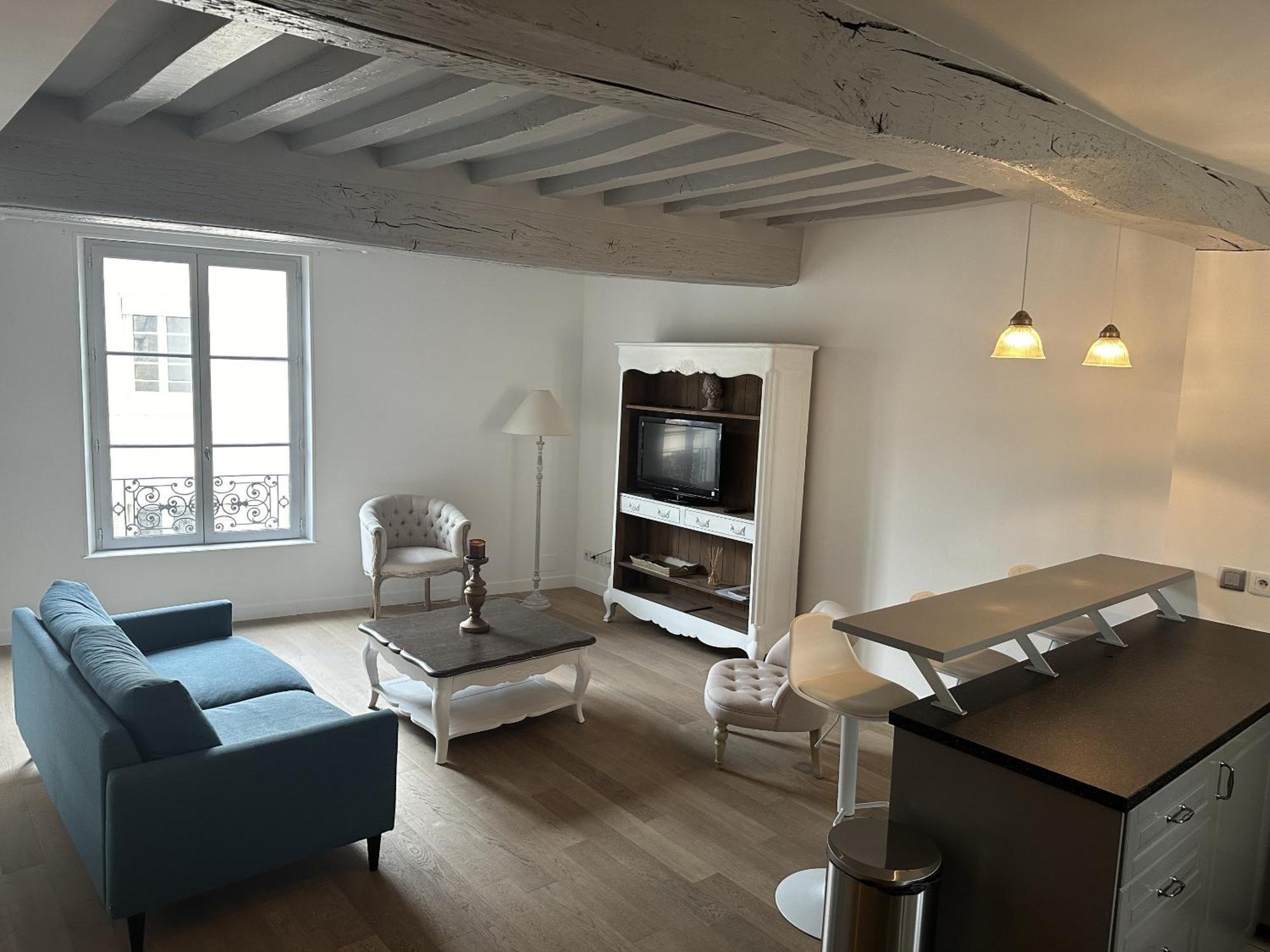 Batisse Paradis- 3 Appartements Calmes Et Elegants Au Centre Historique De Beaune Beaune  Ruang foto