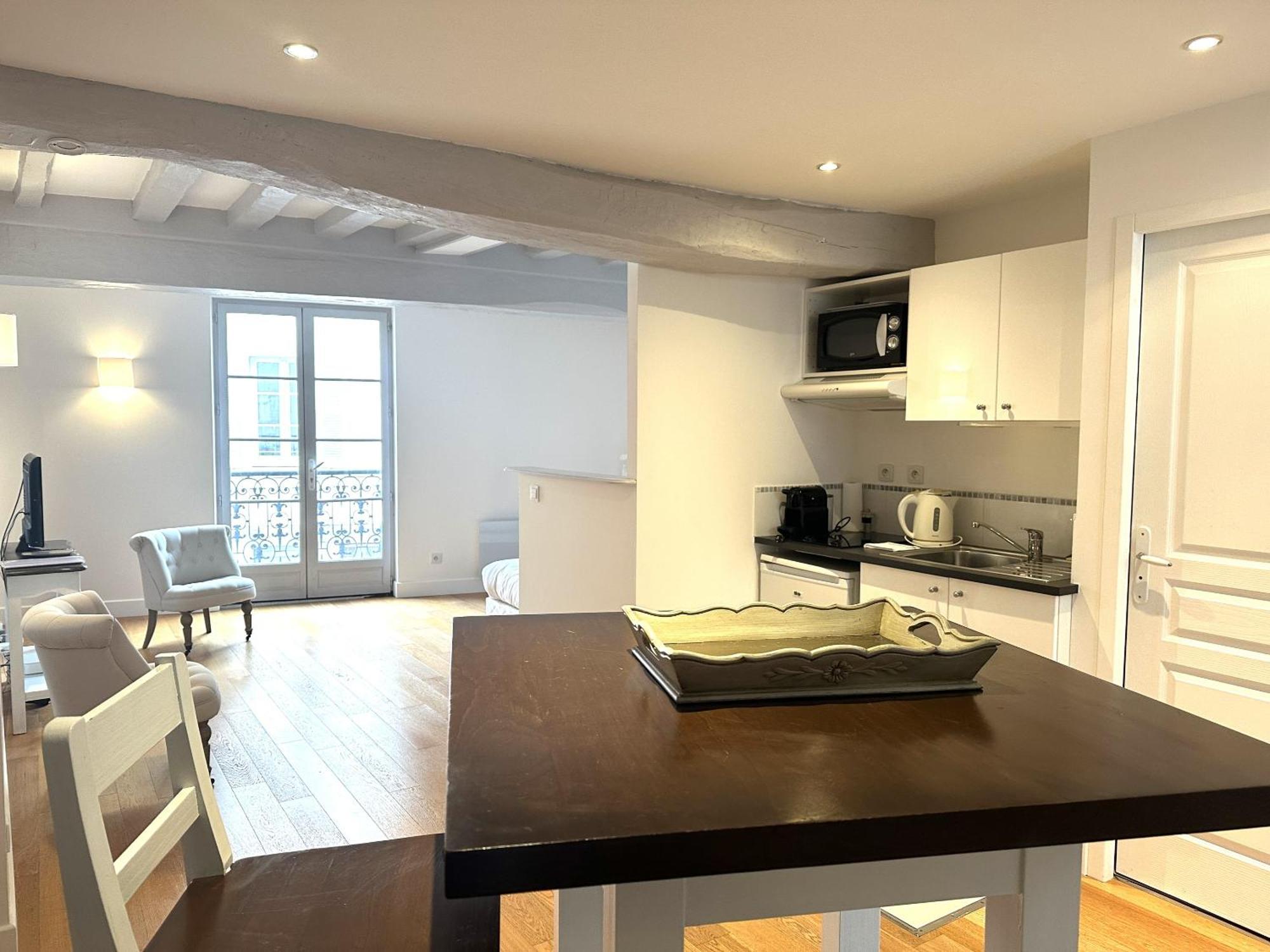 Batisse Paradis- 3 Appartements Calmes Et Elegants Au Centre Historique De Beaune Beaune  Bagian luar foto